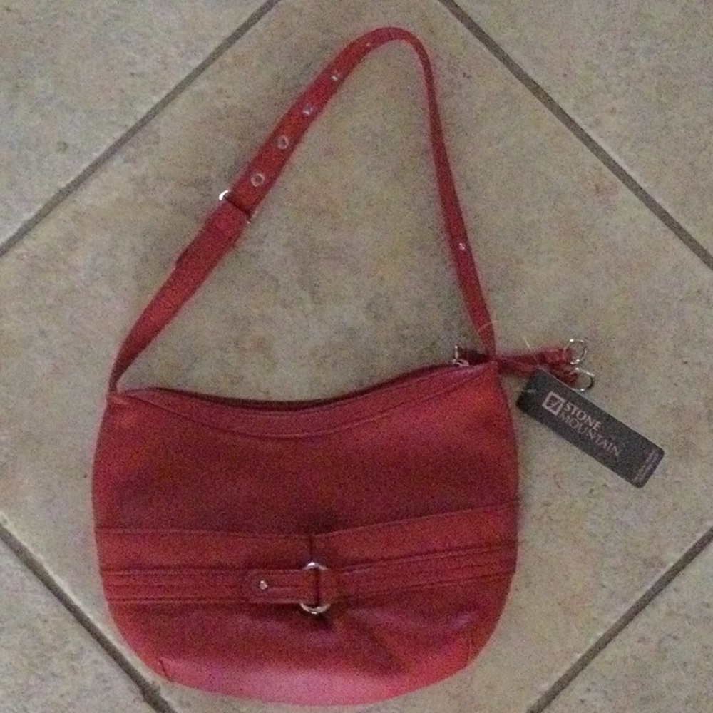 STONE MOUNTAIN RED LEATHER HANDBAG WITH TAGS!
